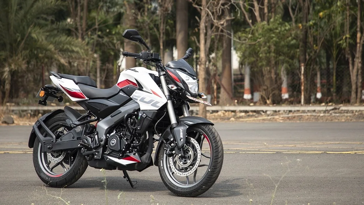 New Bajaj Pulsar NS200